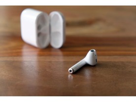 賢いワイヤレスヘッドホン--アップル「AirPods」レビュー